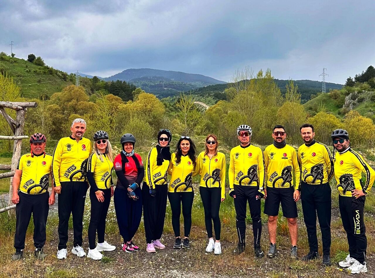 Selanik'ten çıkan emanetler Çankırılı bisiklet ekiplerince Kastamonu'ya ulaştırıldı