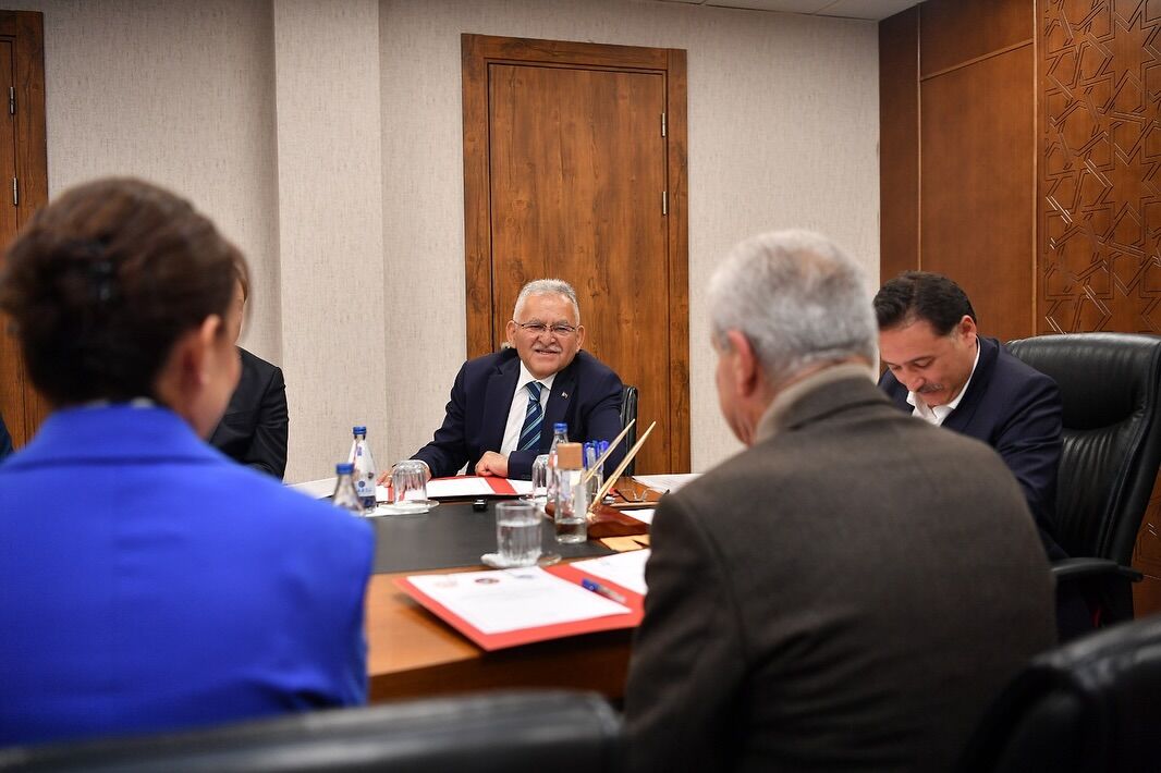Kayseri'de yapılacak huzurevi ve yaşlı bakım rehabilitasyon merkezi için protokol imzalandı