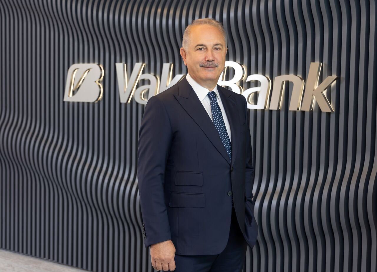 VakıfBank'tan 1 milyar dolarlık sürdürülebilirlik temalı sendikasyon kredisi