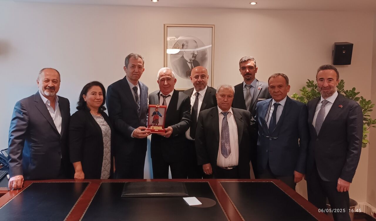 Cumhurbaşkanlığı Sosyal ve Gençlik Politikaları Kurulu Üyesi Özzeybek'e hemşehrilerinden ziyaret