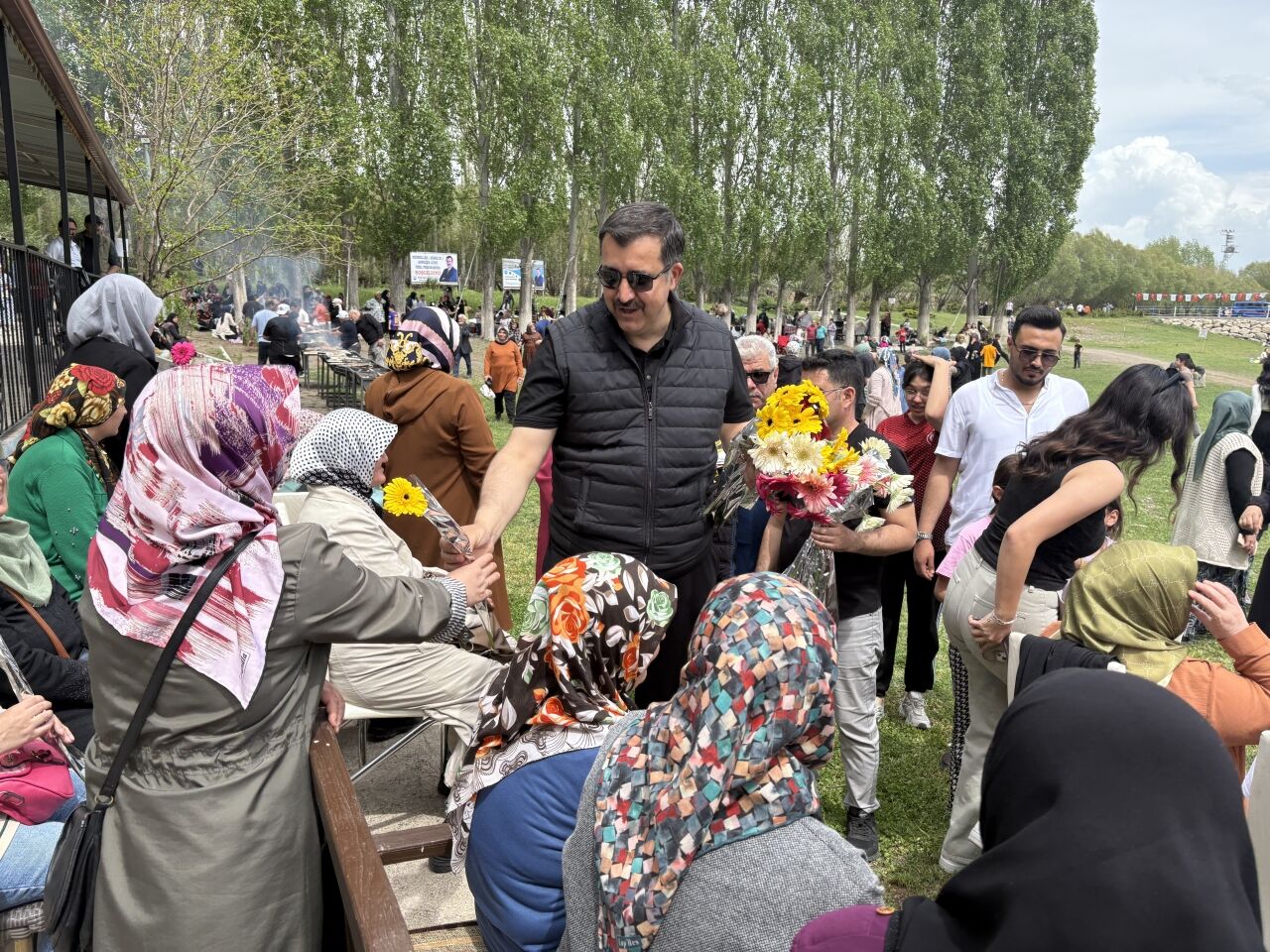 Suşehri'nde Hıdırellez ve Anneler Günü etkinliği düzenlendi
