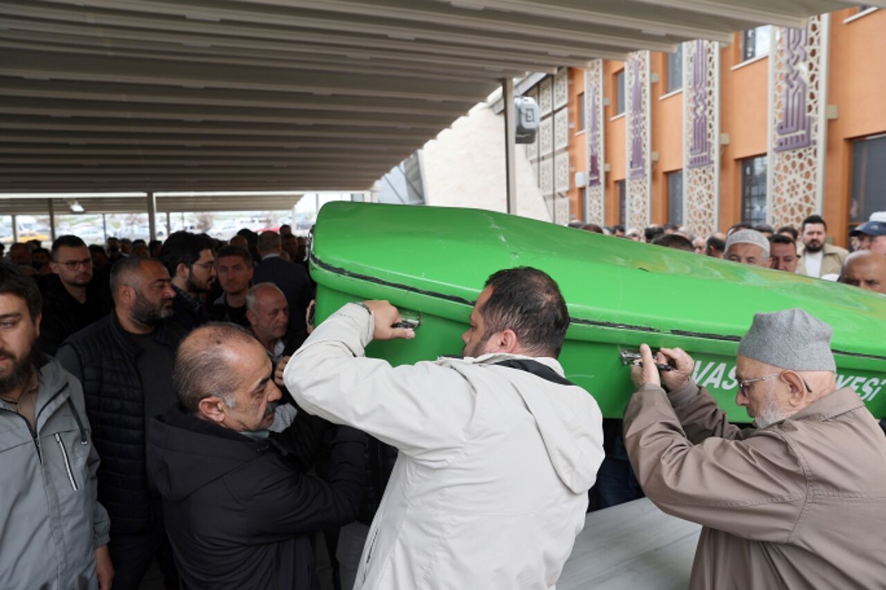 Beylikdüzü'ndeki metrobüs kazasında ölen Heper'in cenazesi Sivas'ta defnedildi