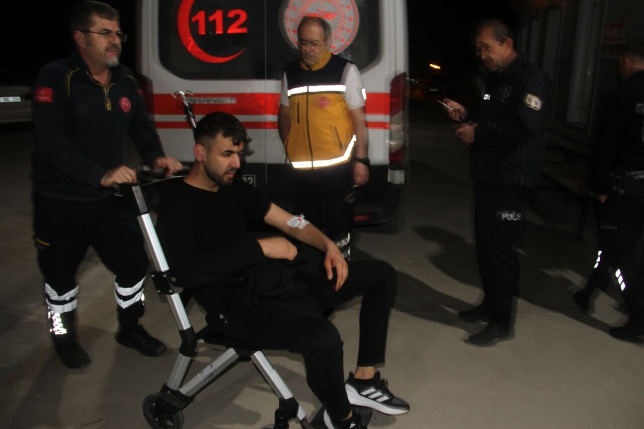 Beyşehir'de parktaki kavgada bıçaklanan genç yaralandı