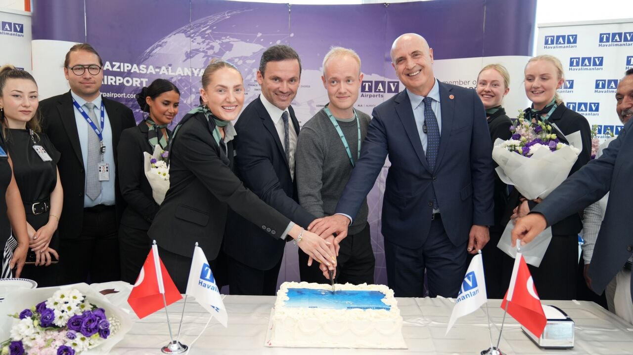 Gazipaşa-Alanya Havalimanı, Copenhagen Air Taxi'nin ilk uçuşunu karşıladı