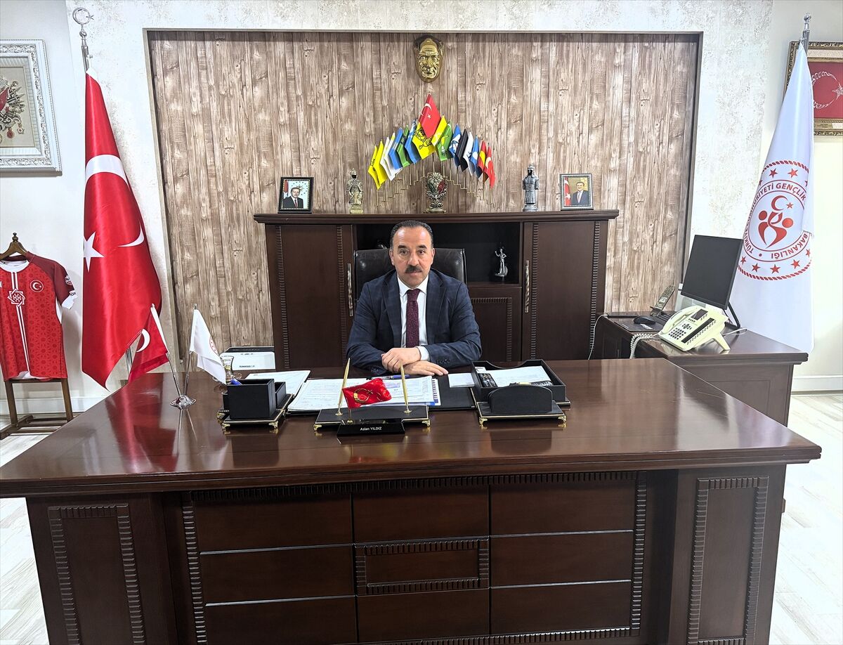 Aksaray'ın "judocu müdürü" ve ailesi, gençlere örnek oluyor