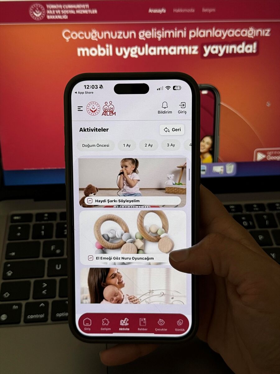 "İlk Öğretmenim Ailem Mobil Uygulaması"nı yaklaşık 8 bin 500 aile kullanmaya başladı