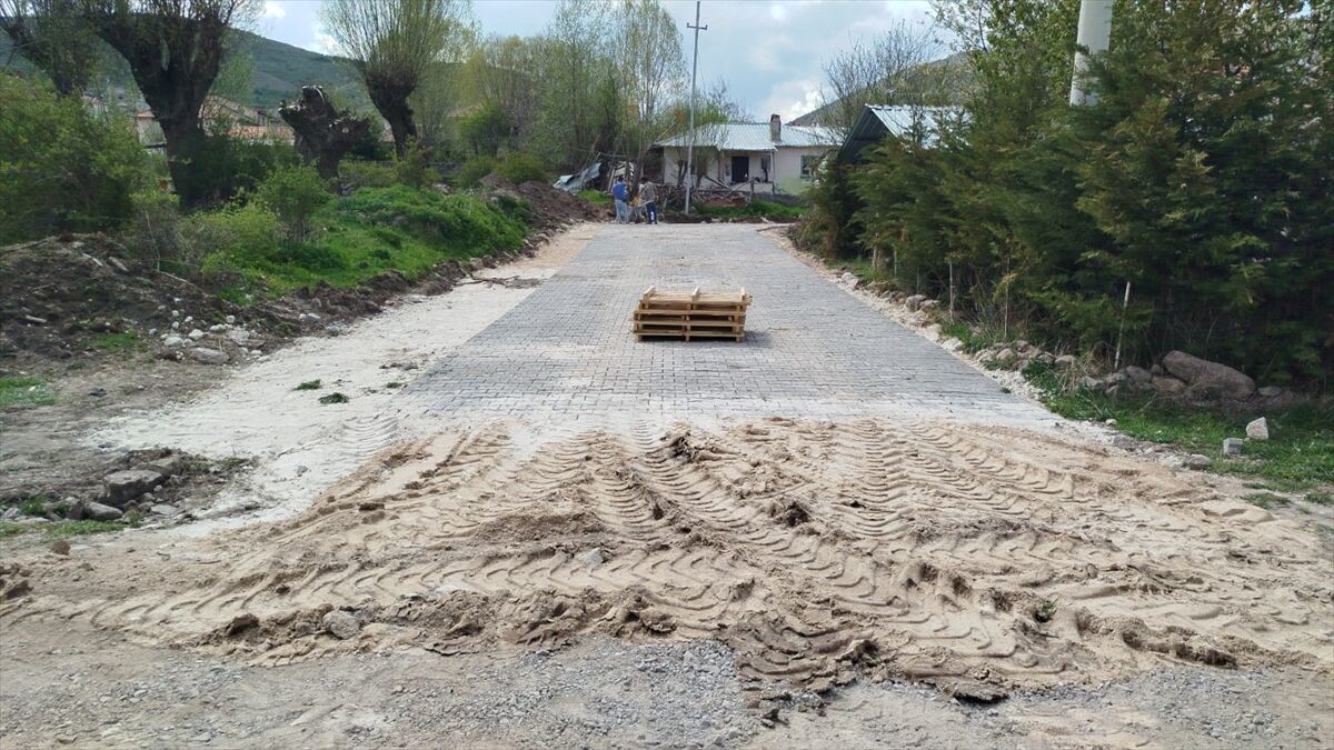 Dodurga Beldesinde parke taşı çalışmaları hız kazandı