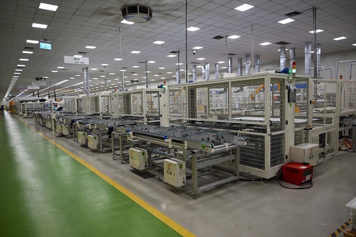 Sivas'ta kurulacak 400 milyon dolarlık yarı iletken üretim fabrikasının temelleri temmuzda atılacak