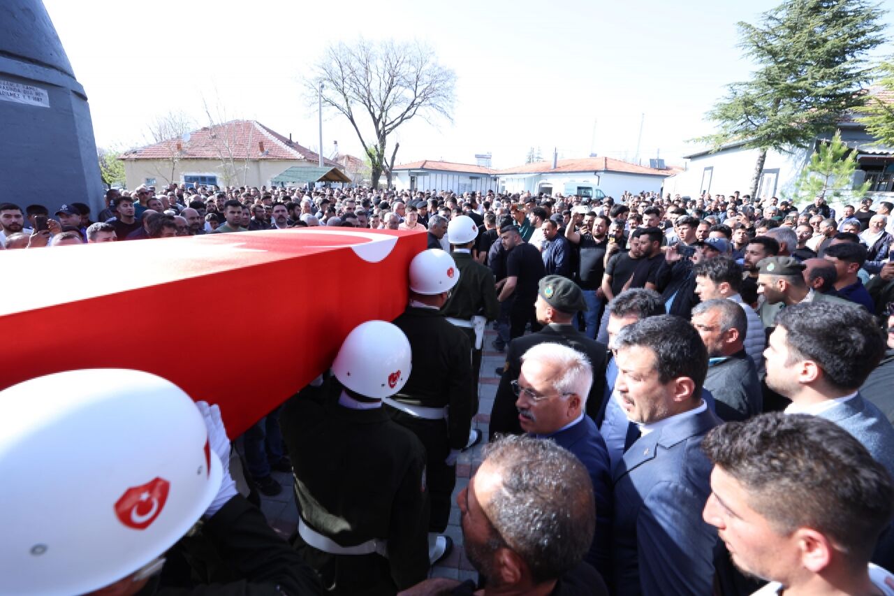 Van'da askeri aracın devrilmesiyle vefat eden asker, Aksaray'da son yolculuğuna uğurlandı