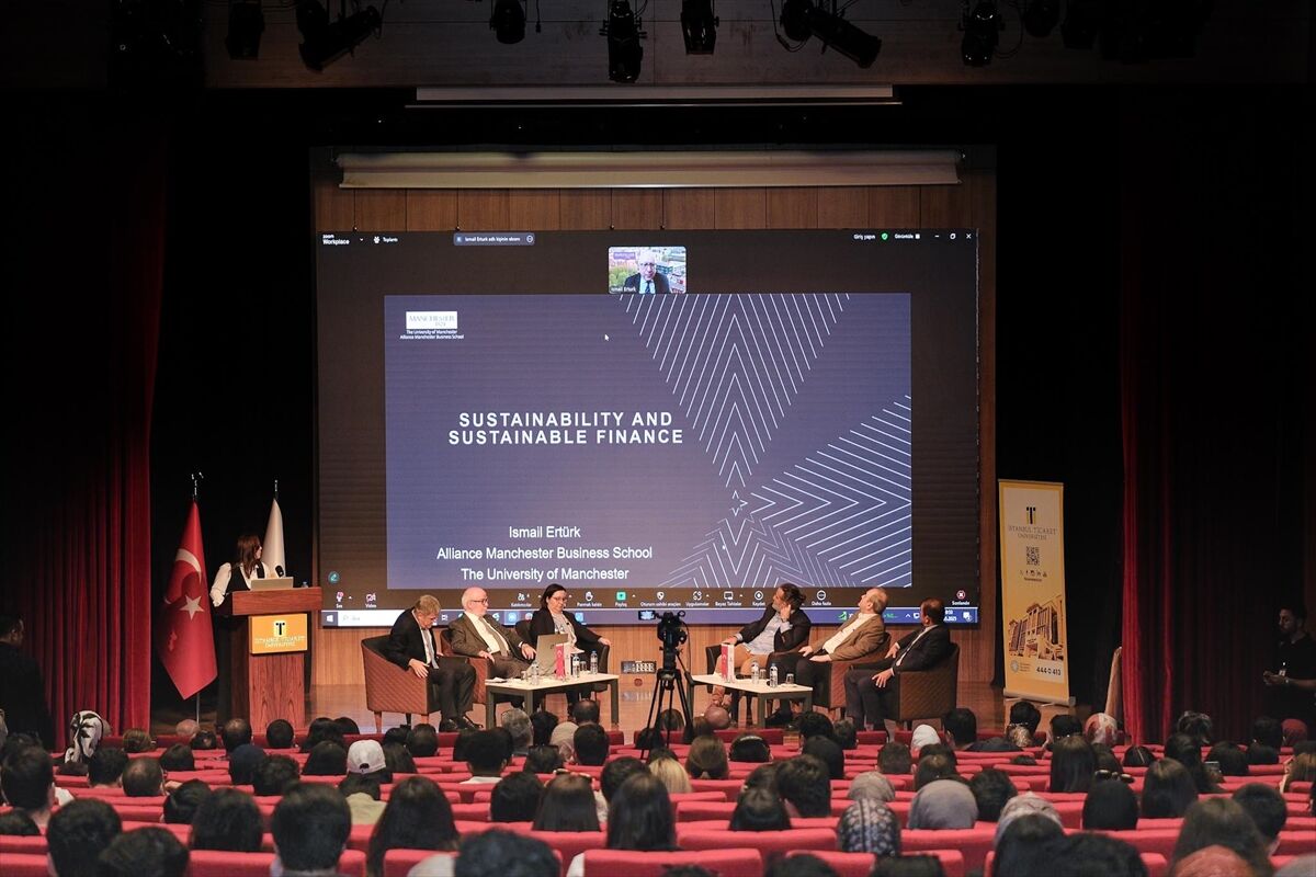 İstanbul Ticaret Üniversitesi'nde 3. Ekonomi Zirvesi düzenlendi