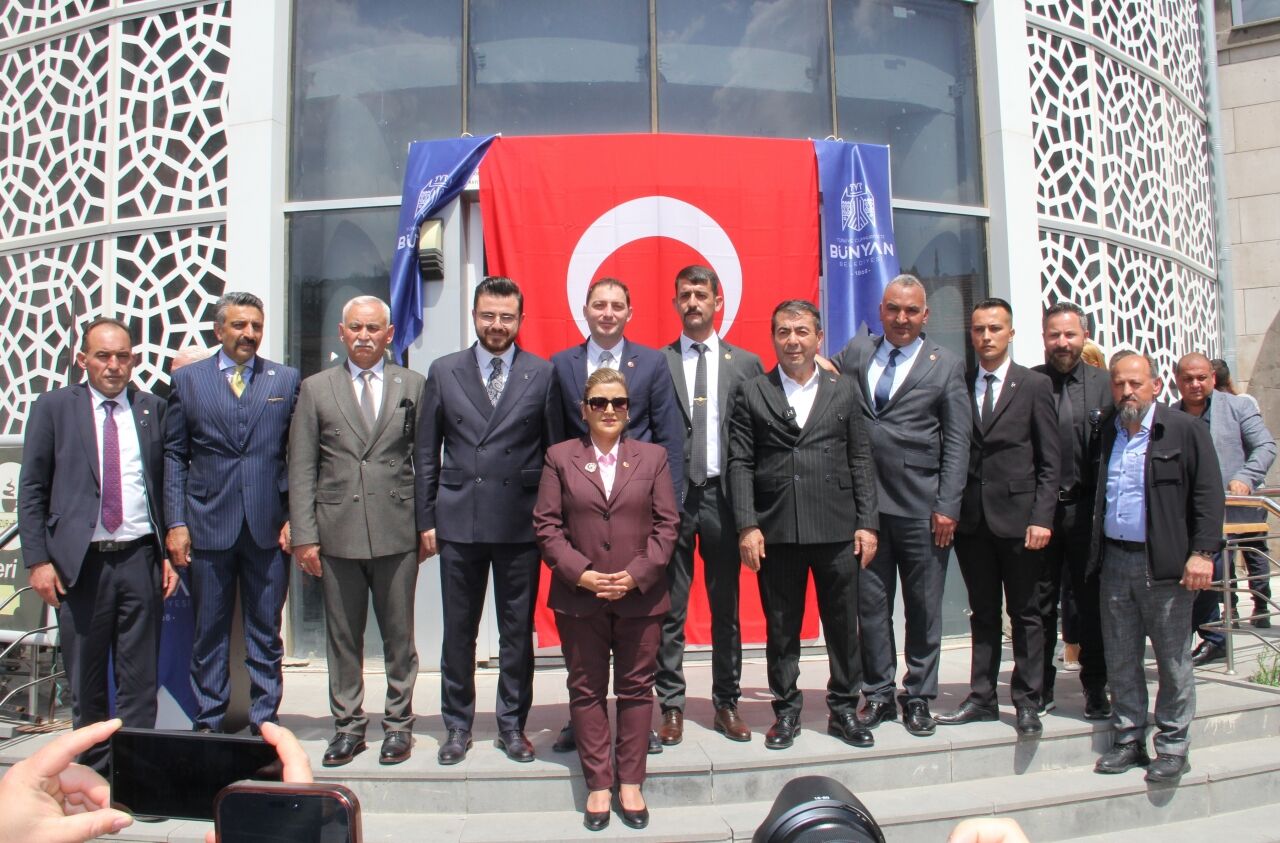 Gurbetçilerden Kayseri'deki engellilere 50 akülü araç ve 70 tekerlekli sandalye desteği