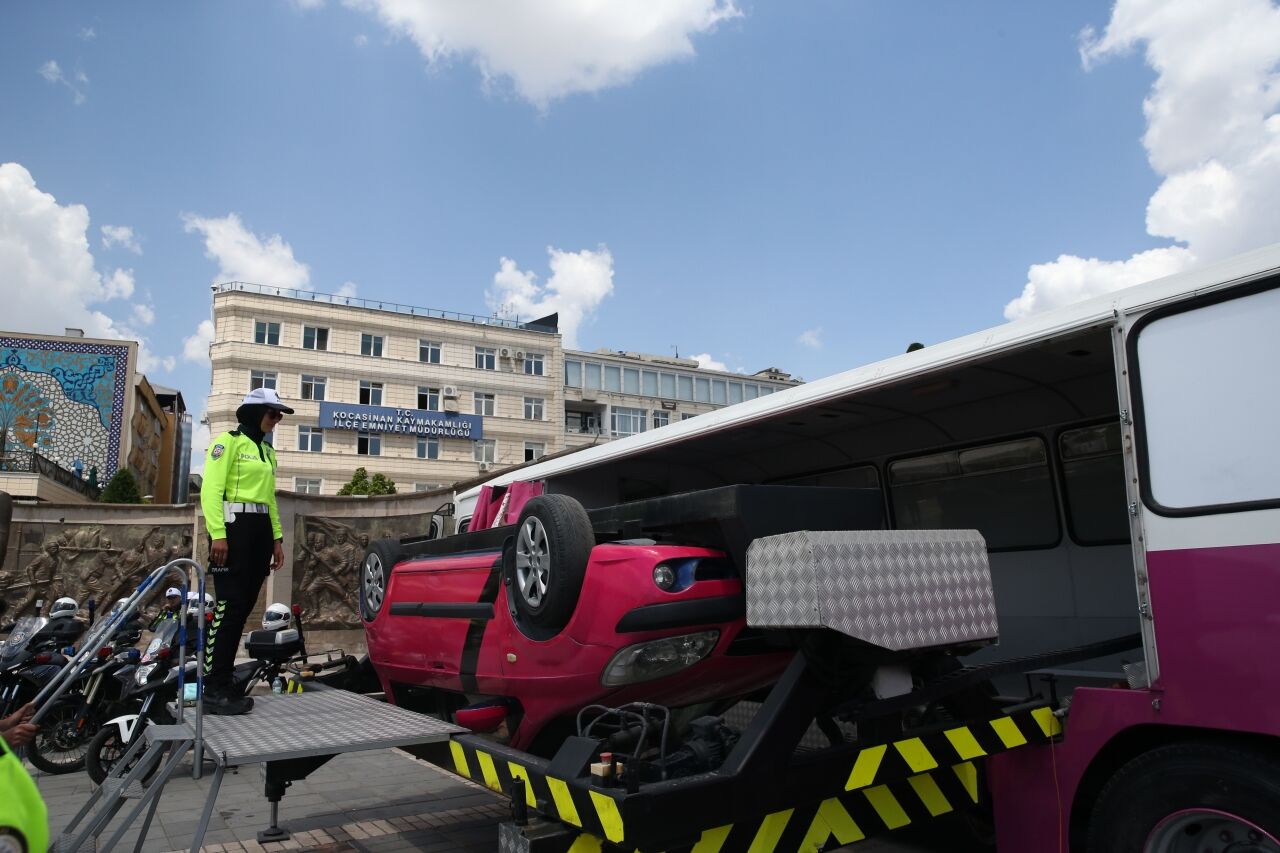 Kayseri'de Karayolu Trafik Güvenliği Haftası etkinliği