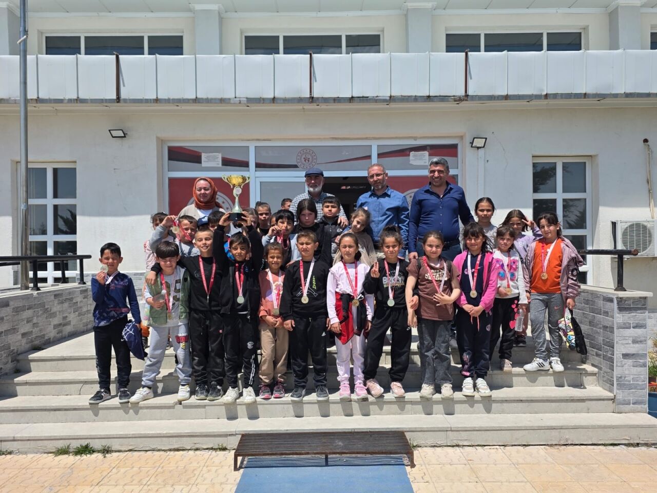 Aksaray'da Okullar Arası Geleneksel Çocuk Oyunları yarışması düzenlendi