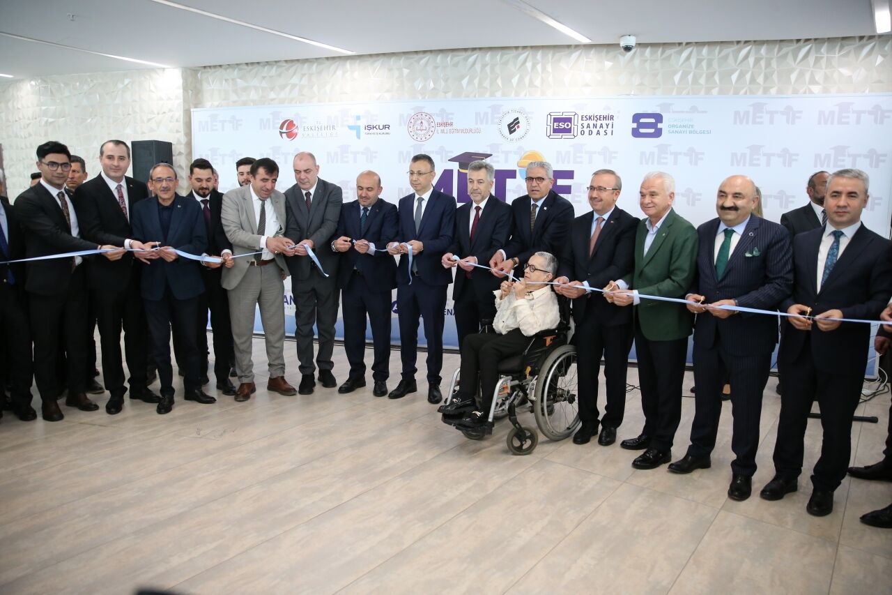 Eskişehir'de "Mesleki ve Teknik Eğitim Fuarı" kapılarını açtı
