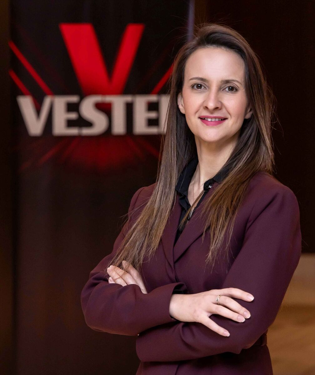 Vestel, Milli yüzücü Kuzey Tunçelli'ye sponsor oldu