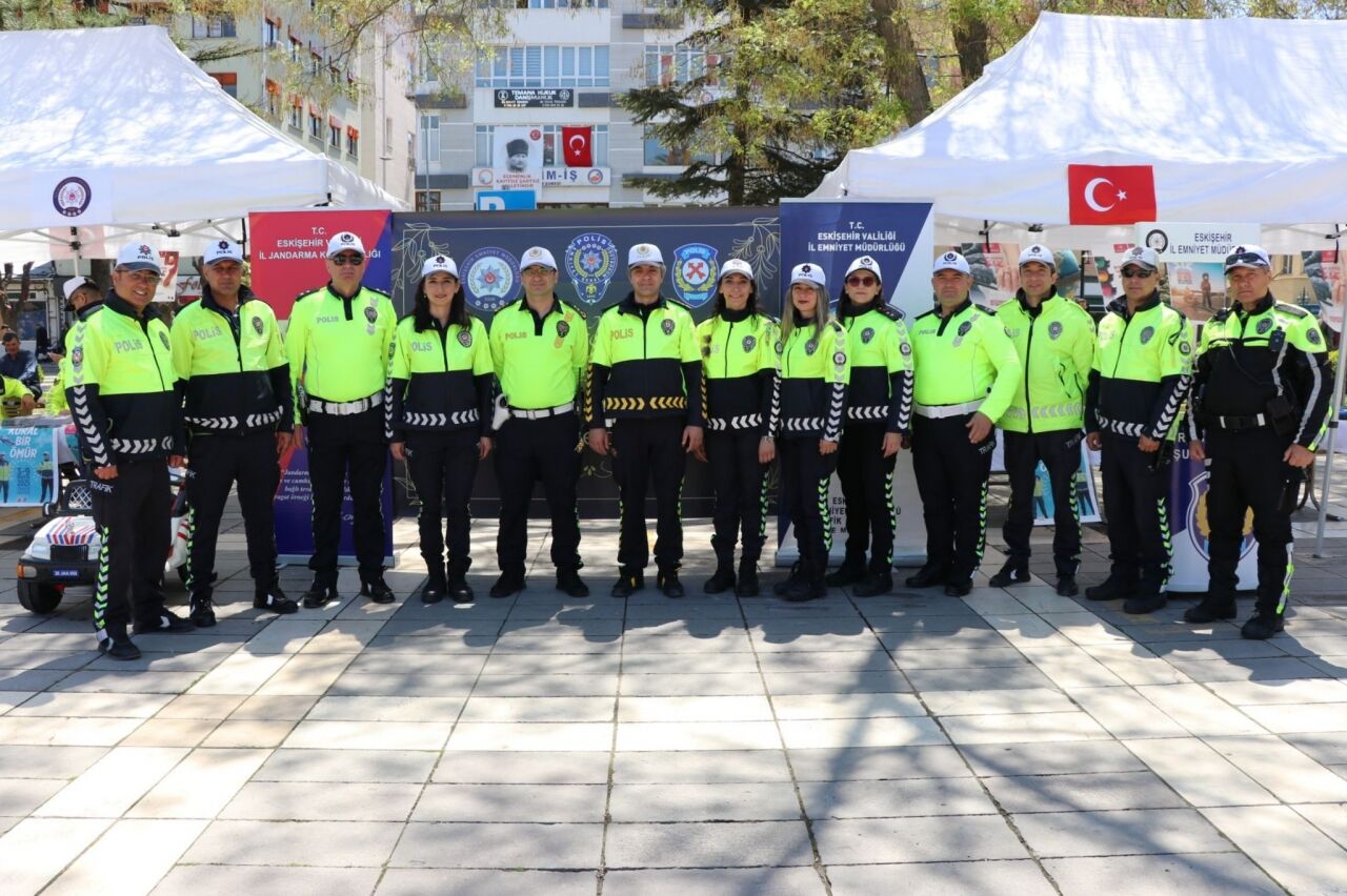 Eskişehir'de Karayolu Trafik Güvenliği Günü ve Trafik Haftası etkinliği gerçekleştirildi
