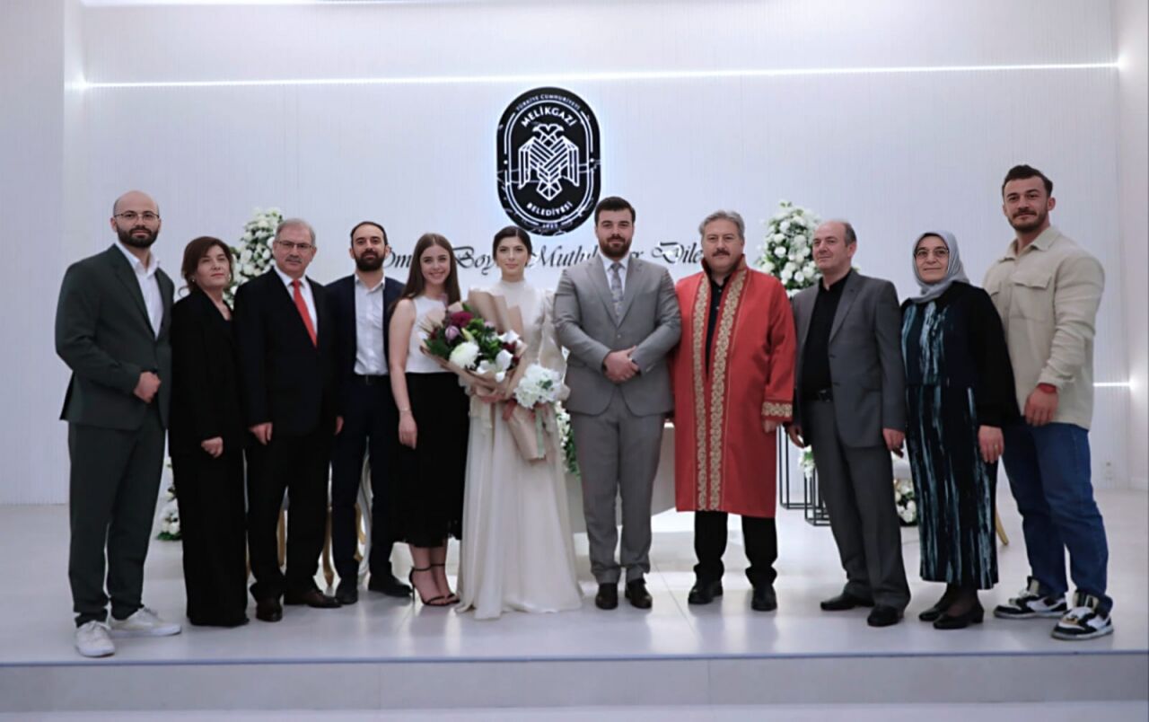 Melikgazi Belediyesinin yenilenen nikah salonunda bir günde 60 nikah kıyıldı