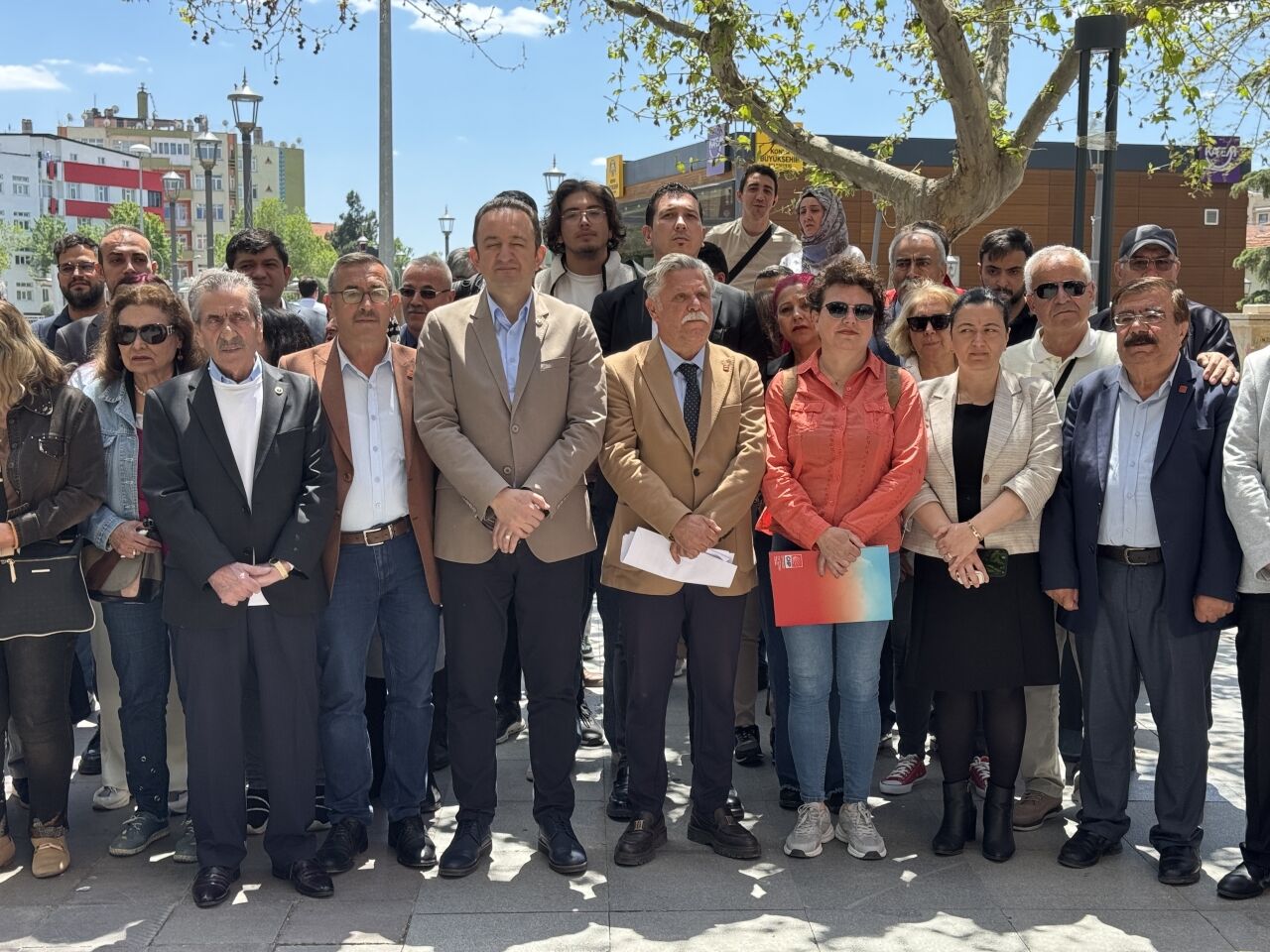 CHP Konya İl Başkanlığı, Özgür Özel'e yapılan saldırıyı kınadı