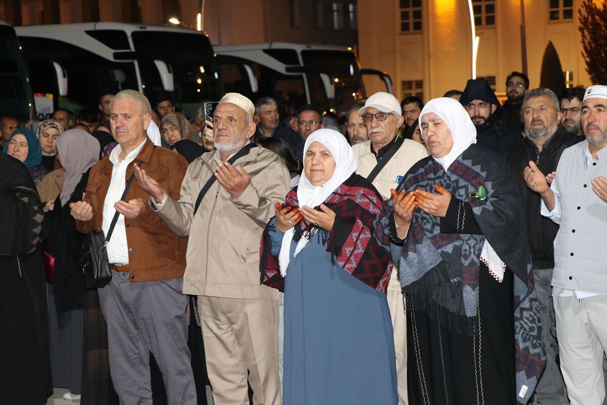 Yozgat'ta hacı adayları kutsal topraklara uğurlandı