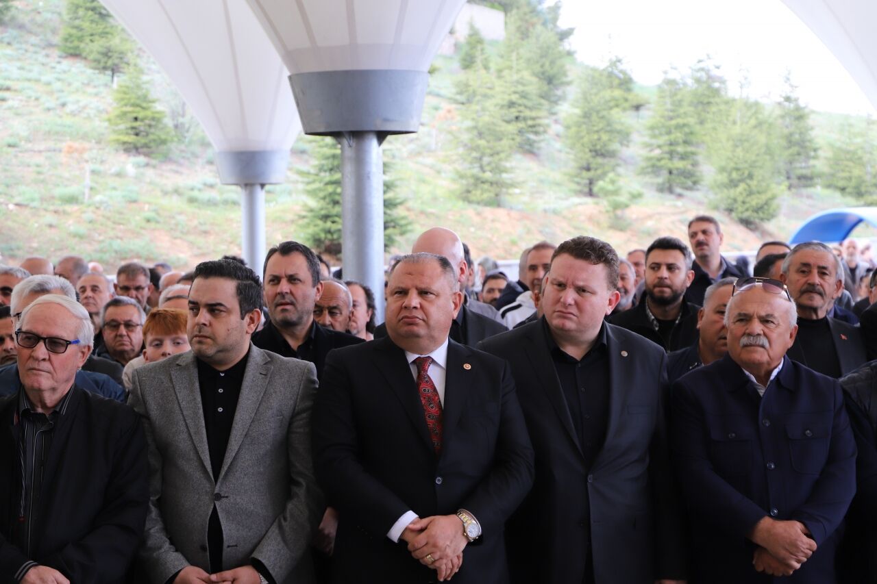MHP MYK Üyesi Özdemir ve Gölbaşı Kaymakamı Rüstemoğlu'nun acı günü