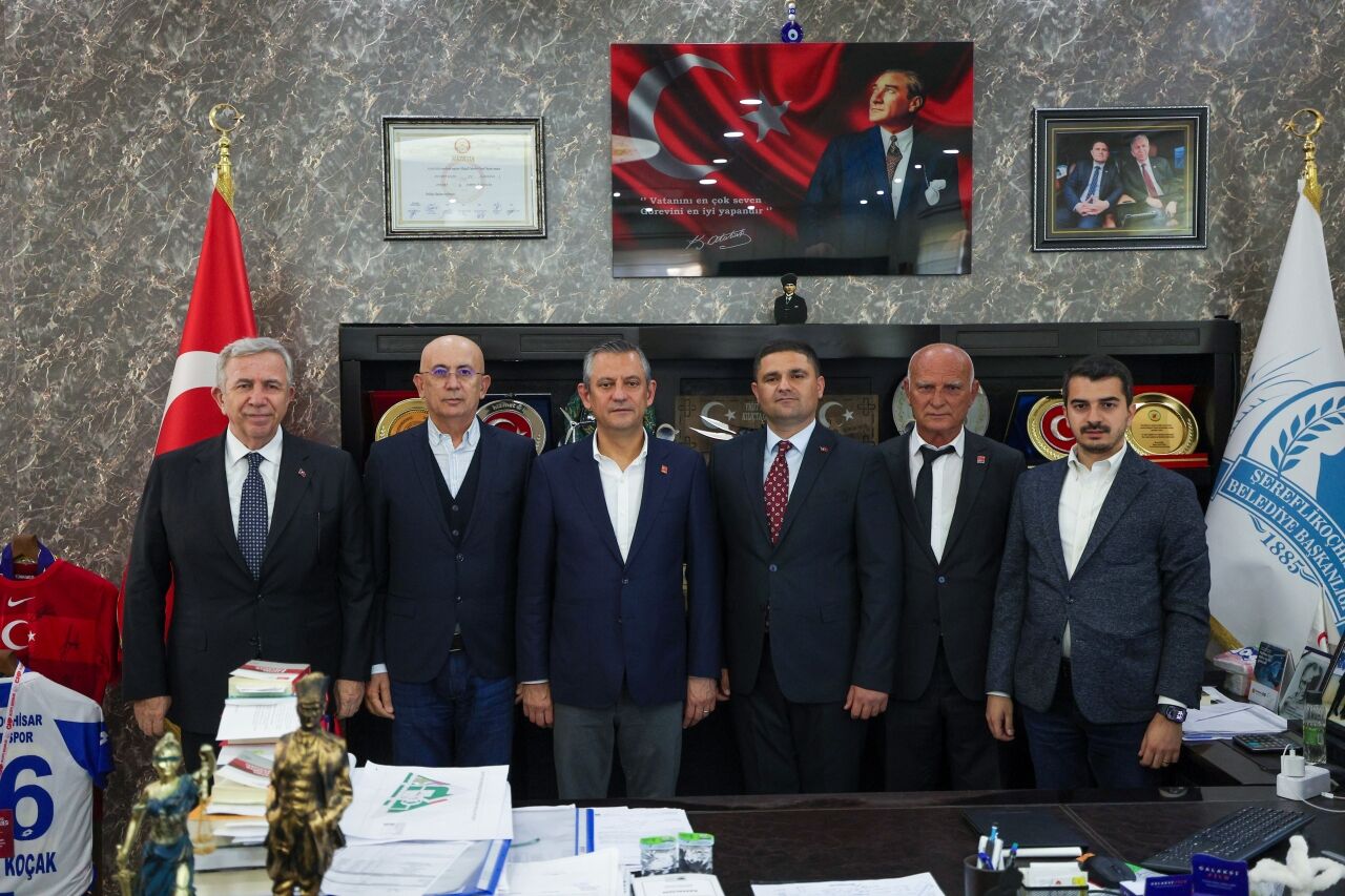 CHP Genel Başkanı Özel, Şereflikoçhisar'da ziyaretlerde bulundu