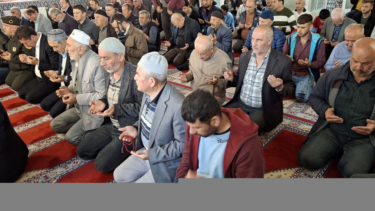 Bilge köyü katliamında hayatını kaybeden imam Hacı Kazım Ozan için mevlit okutuldu