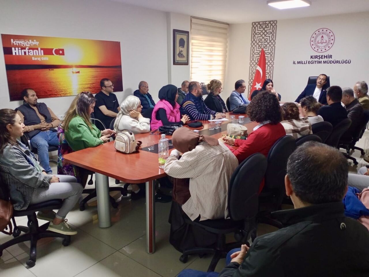 Kırşehir'de öğretmenler şiir ve romanların önemini konuştu