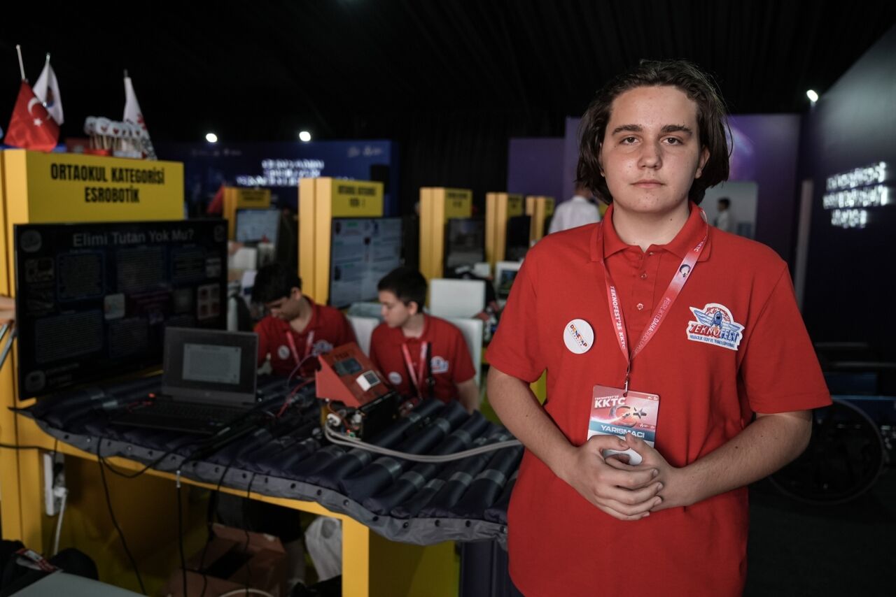 Öğrencilerin TEKNOFEST KKTC için geliştirdiği proje, hastalarda yatak yaralarını önlüyor