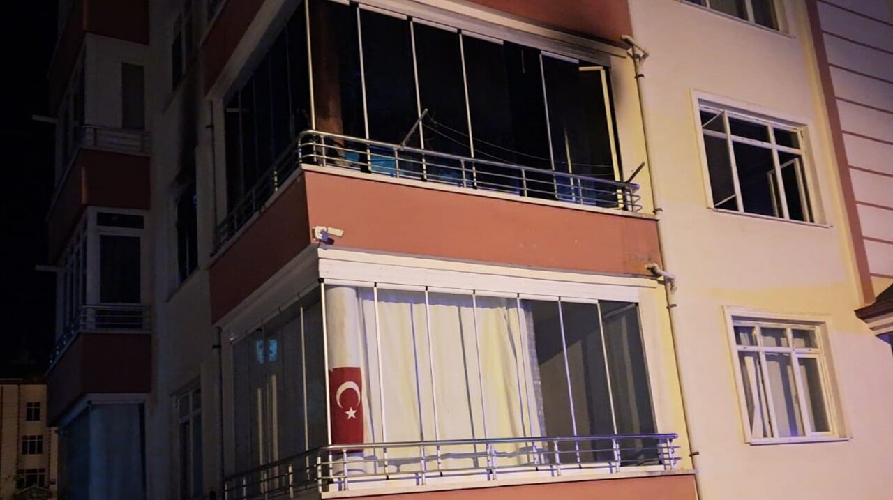 Beypazarı'nda bir evde çıkan yangın hasara neden oldu