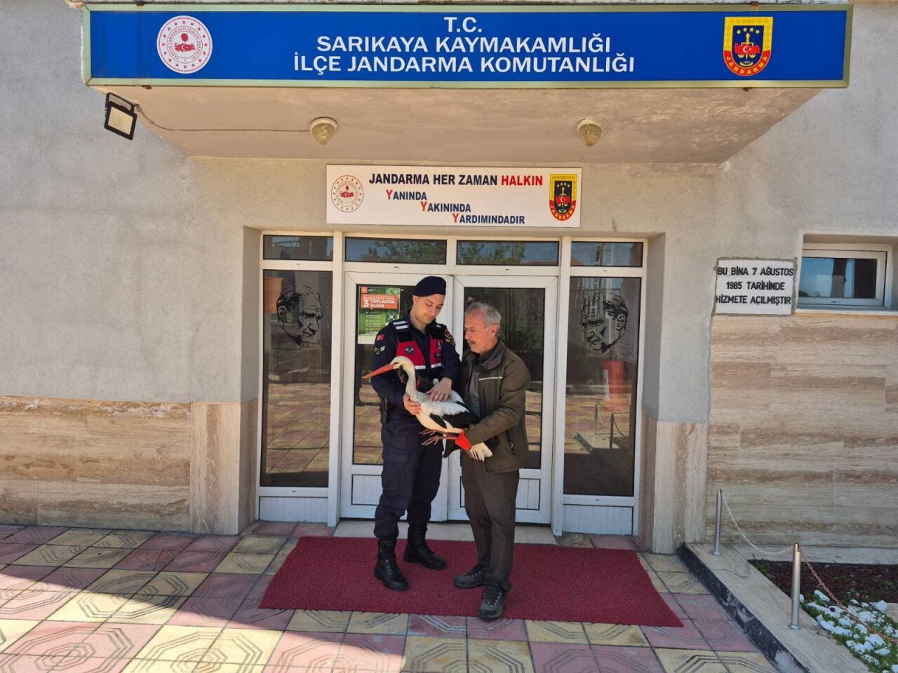 Yozgat'ta jandarmanın bulduğu yaralı leylek tedaviye alındı