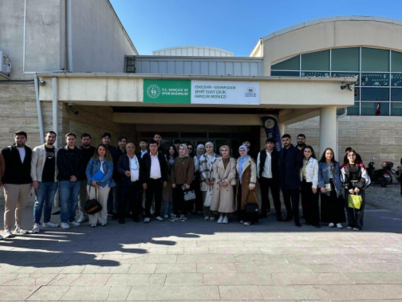 Eskişehir'de gençler Sivrihisar'ın tarihi ve kültürel yerlerini gezdi