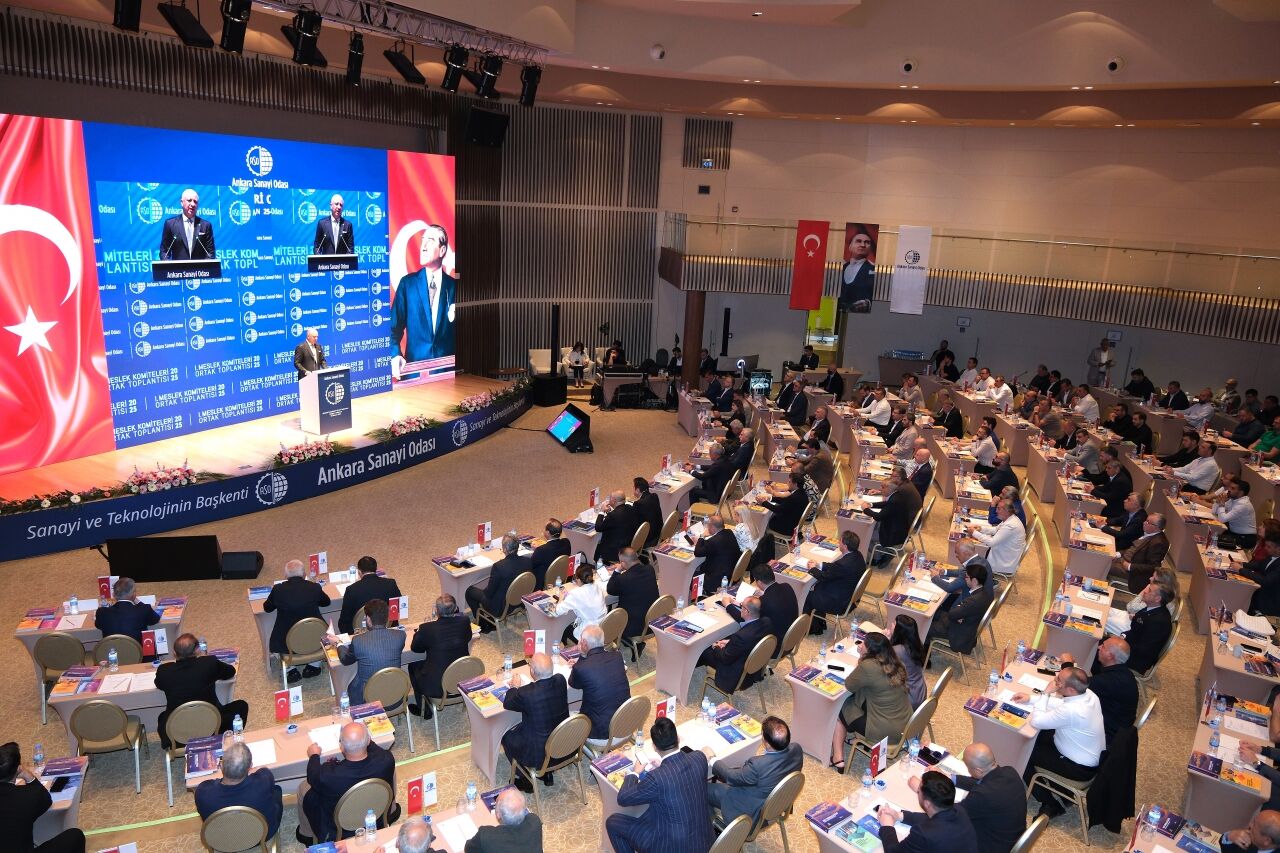 ASO Başkanı Ardıç, Meslek Komiteleri Ortak Toplantısı'nda konuştu: