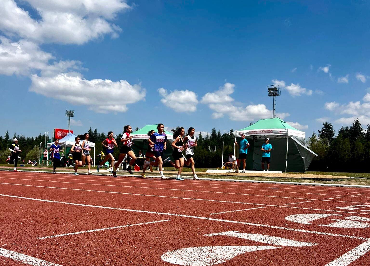 Atletizm yarışlarında büyük mücadele