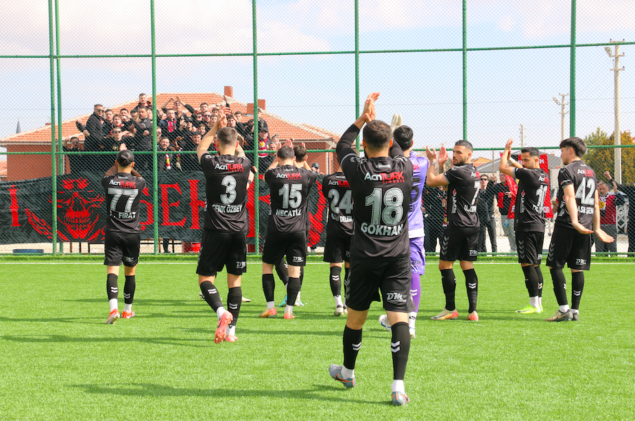 Eskişehirspor liderlik koltuğuna oturdu