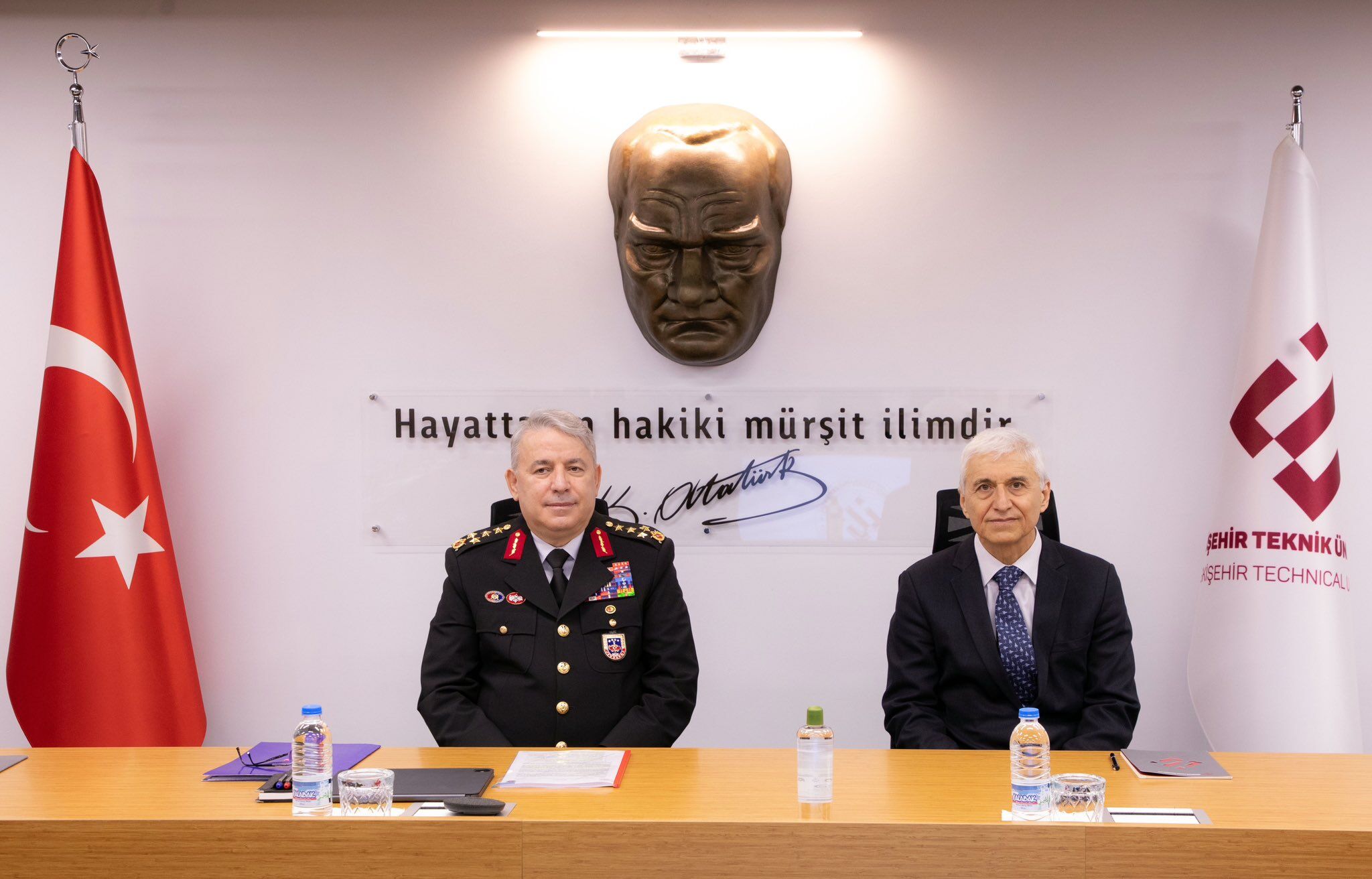 Jandarma Genel Komutanlığından Rektör Özcan'a ziyaret