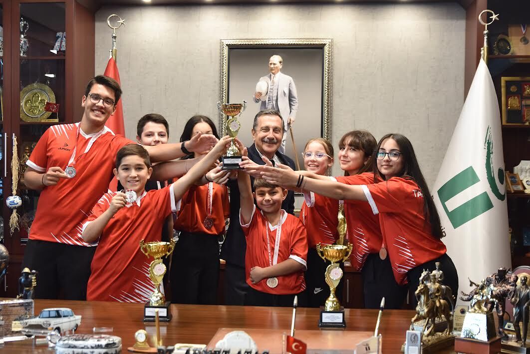 Başarılı sporculardan Ataç'a ziyaret