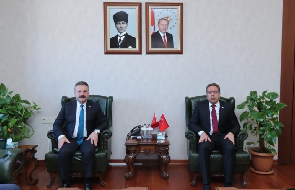 Bakan Yardımcısı Gümen, Vali Aksoy'u ziyaret etti