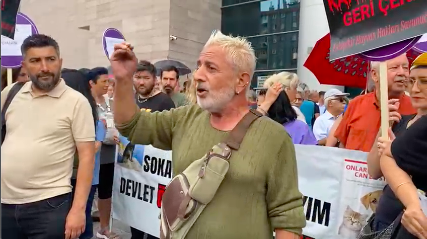 "Belediye Başkanlarını kınıyorum"