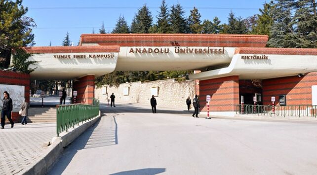 Anadolu Üniversitesi en iyi 500'de