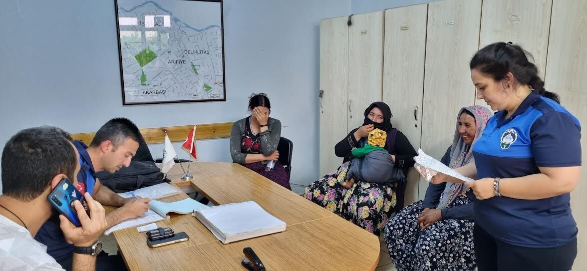 Dilenciler zabıta ekiplerine zor anlar yaşattı