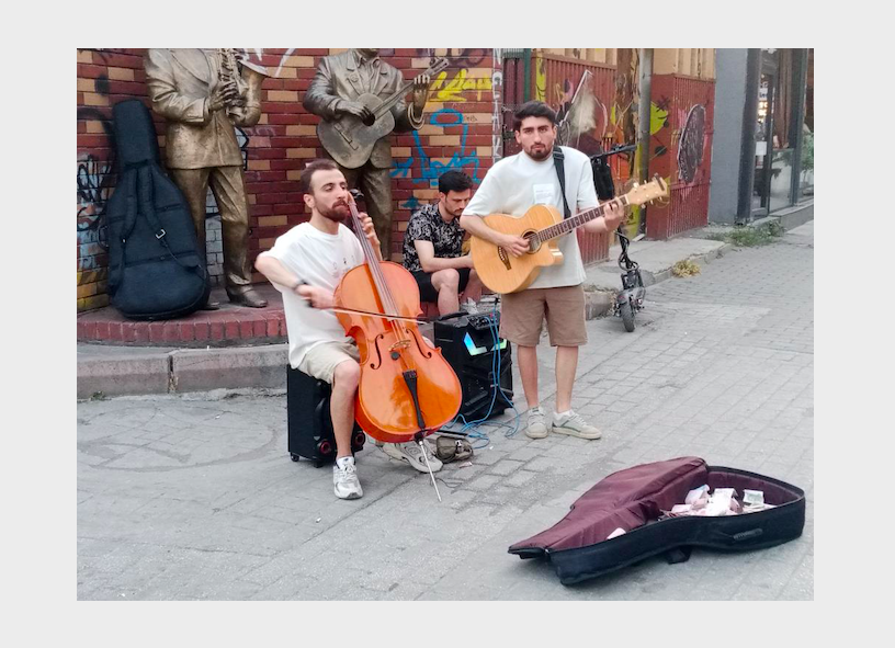 Müzisyenler sokakta