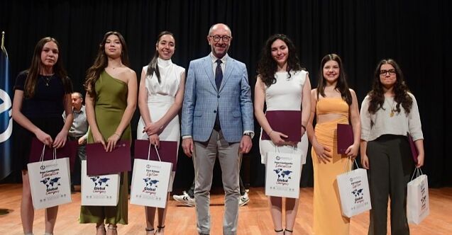 Anadolu Üniversitesi öğrencileri dünya sahnelerinde
