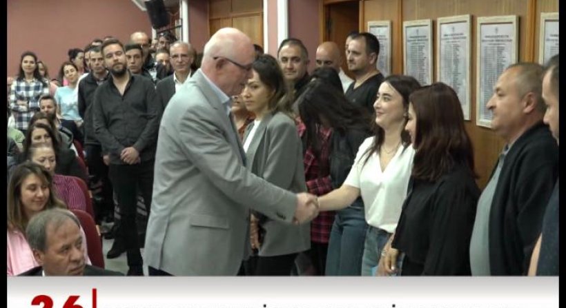 BAŞKAN KURT, BELEDİYE ÇALIŞANLARI İLE BAYRAMLAŞTI