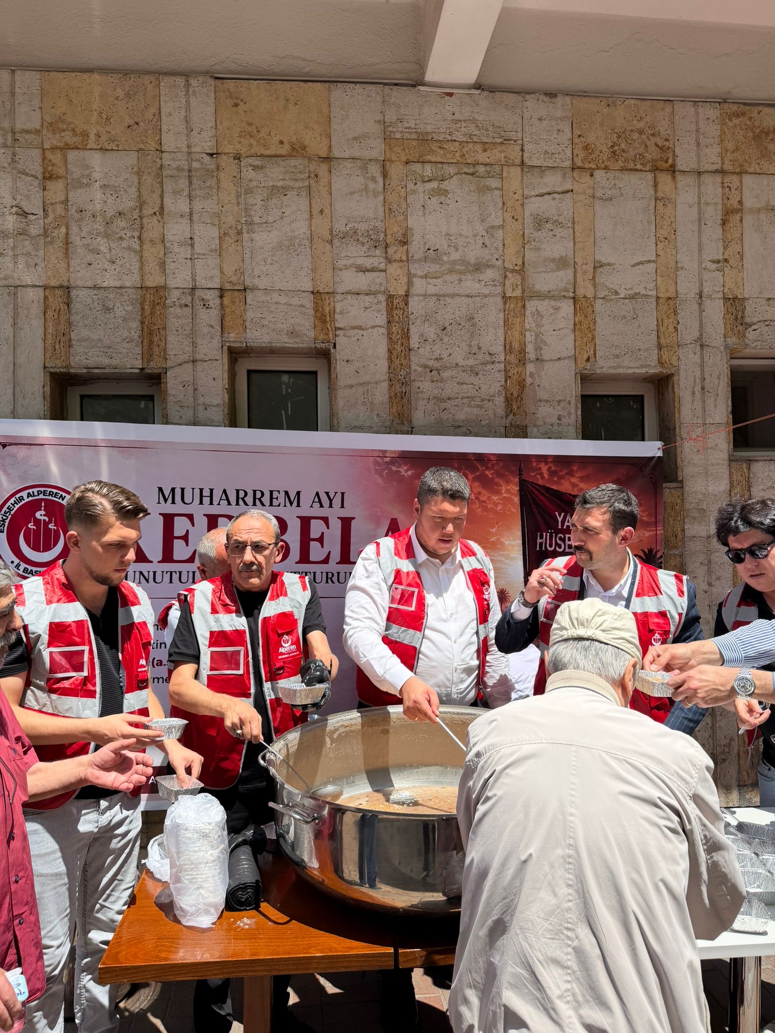 Alperen Ocakları ve BBP'den Çarşı Camii'nde Birlik ve Beraberlik Sofrası!