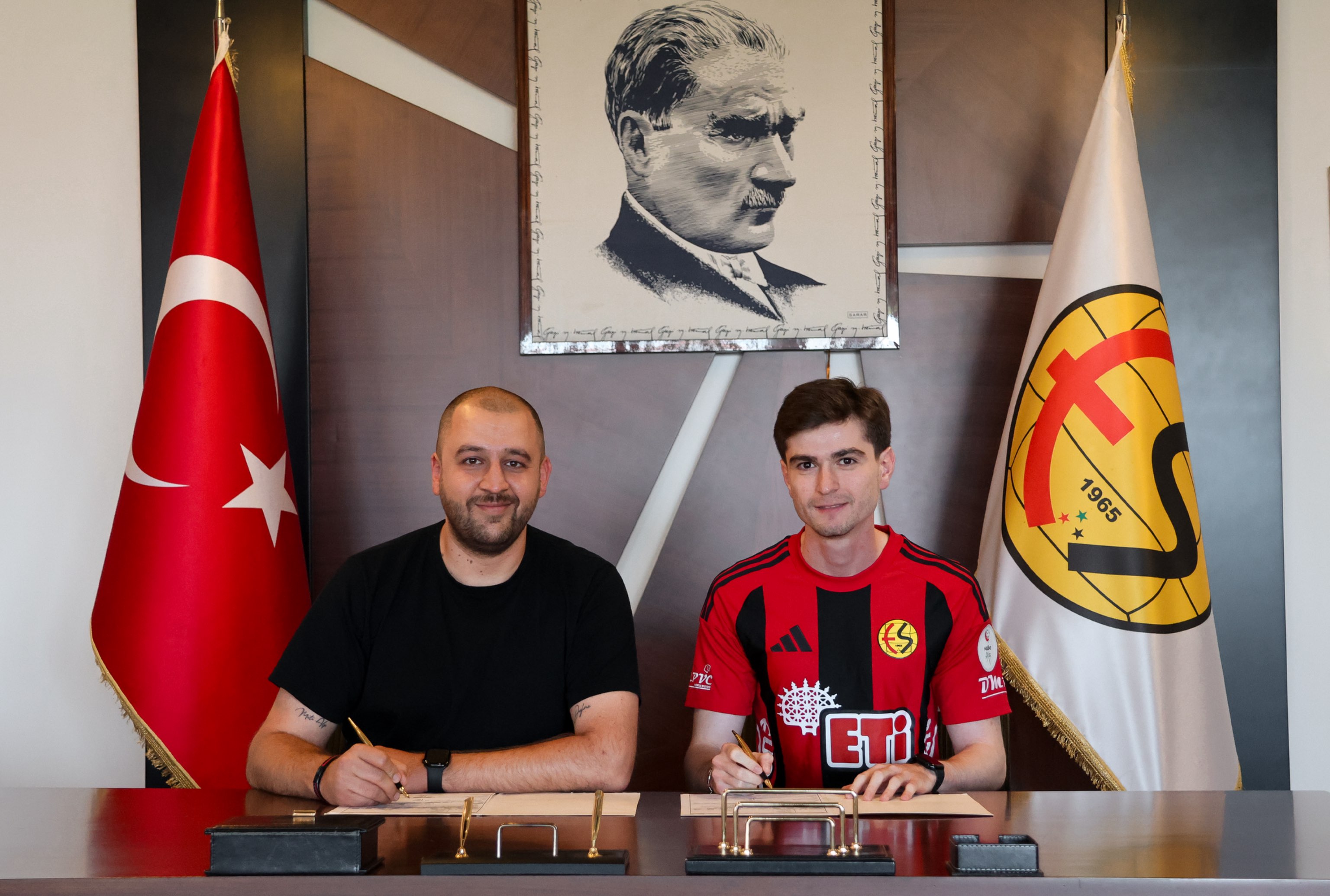 Eskişehirspor Hücum Oyuncusuyla Anlaşma Sağladı