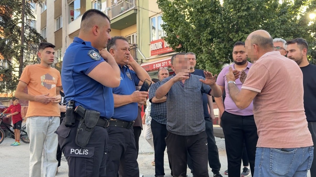 Eskişehir'de Trafik Kazası Sonrası Kavga: 6 Kişi Yaralandı
