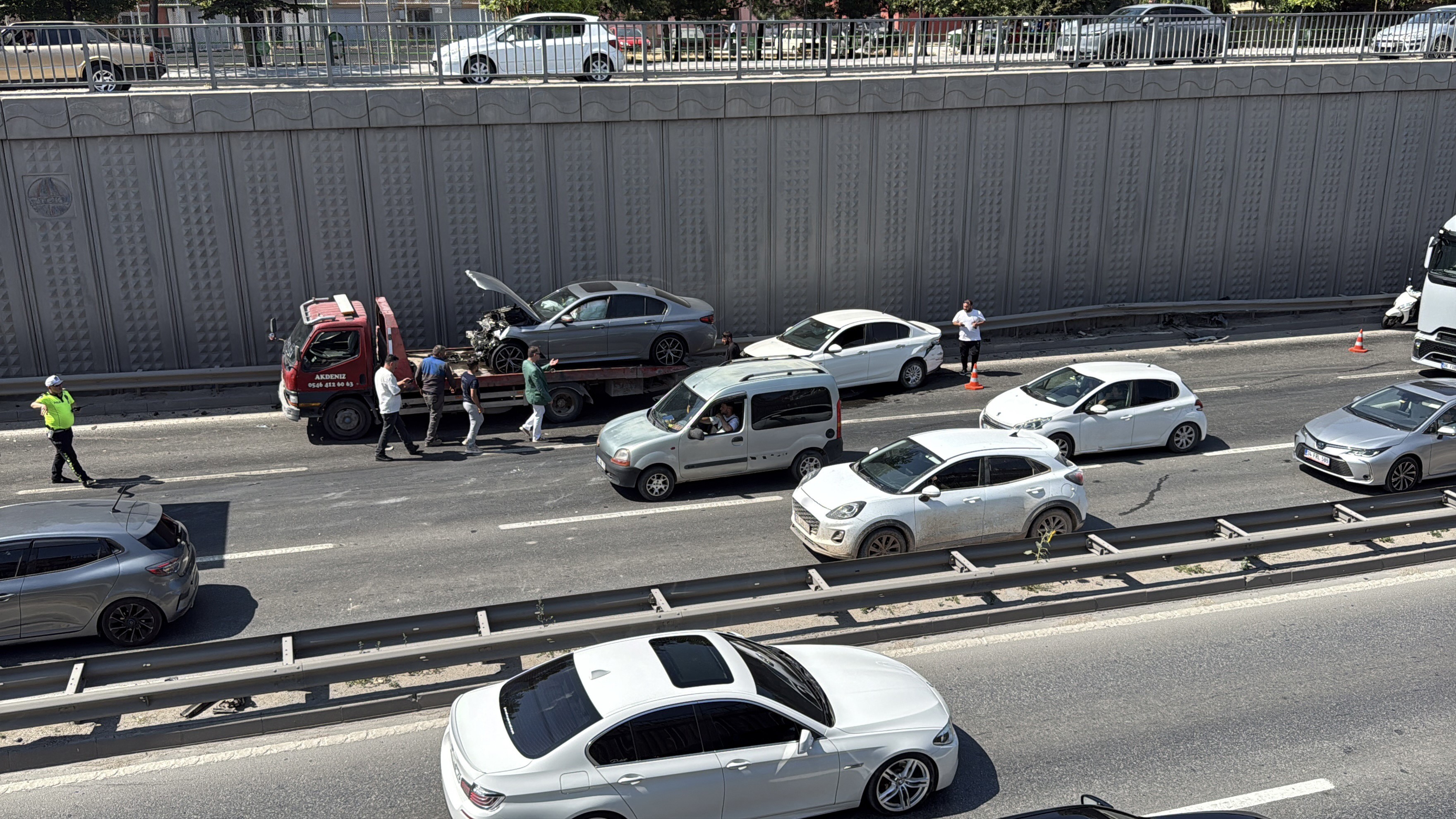 Eskişehir Çevre Yolu'nda Zincirleme Kaza: 2 Kişi Yaralandı