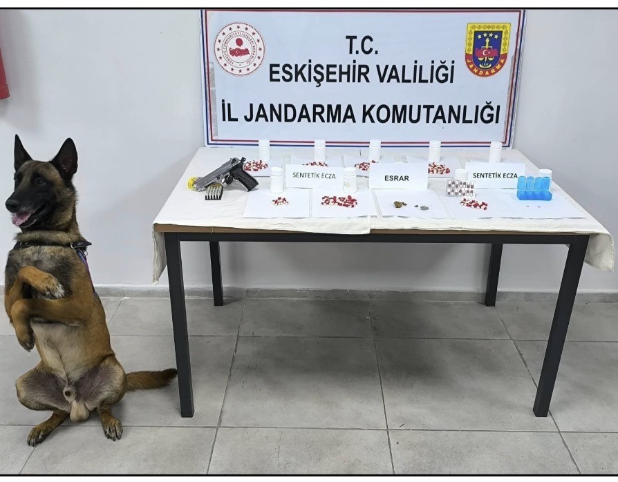 Eskişehir'de Uyuşturucu Operasyonu: 2 Şüpheliden 1'i Tutuklandı