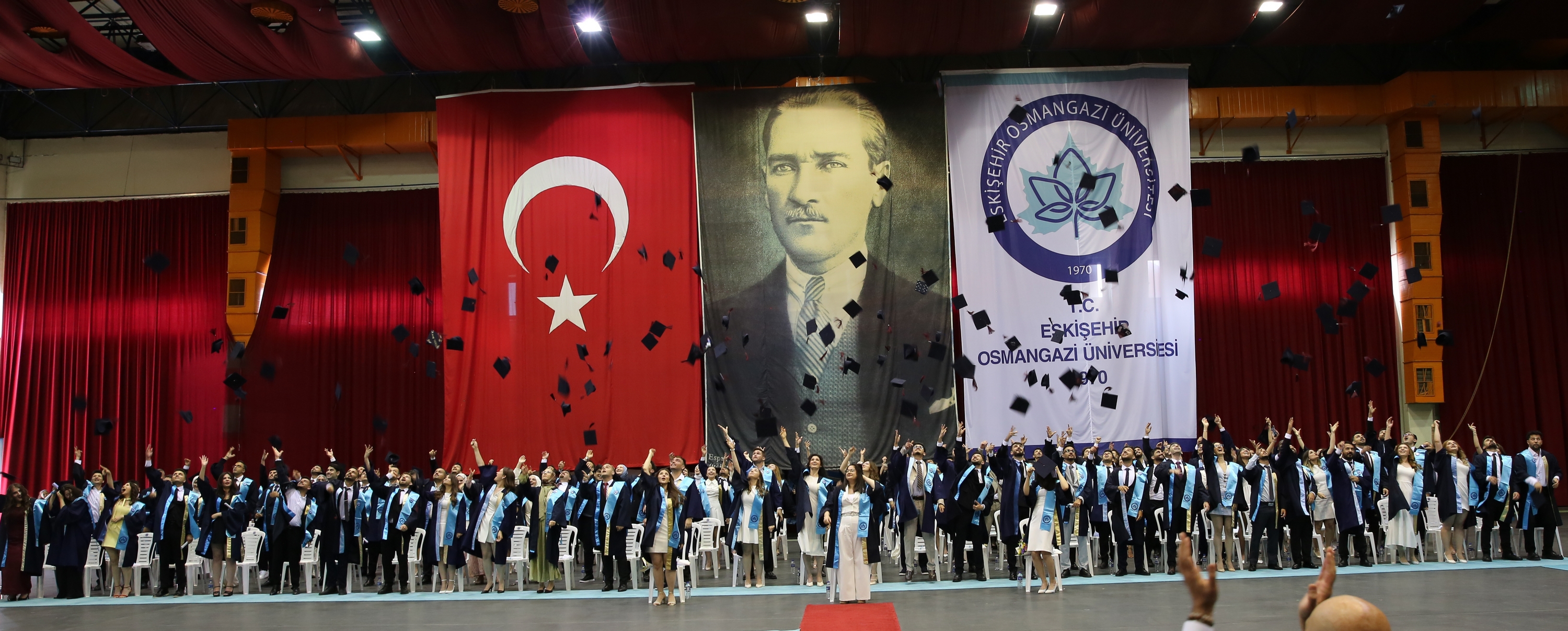 ESOGÜ Diş Hekimliği Fakültesi 10. Dönem Mezunlarını Uğurladı