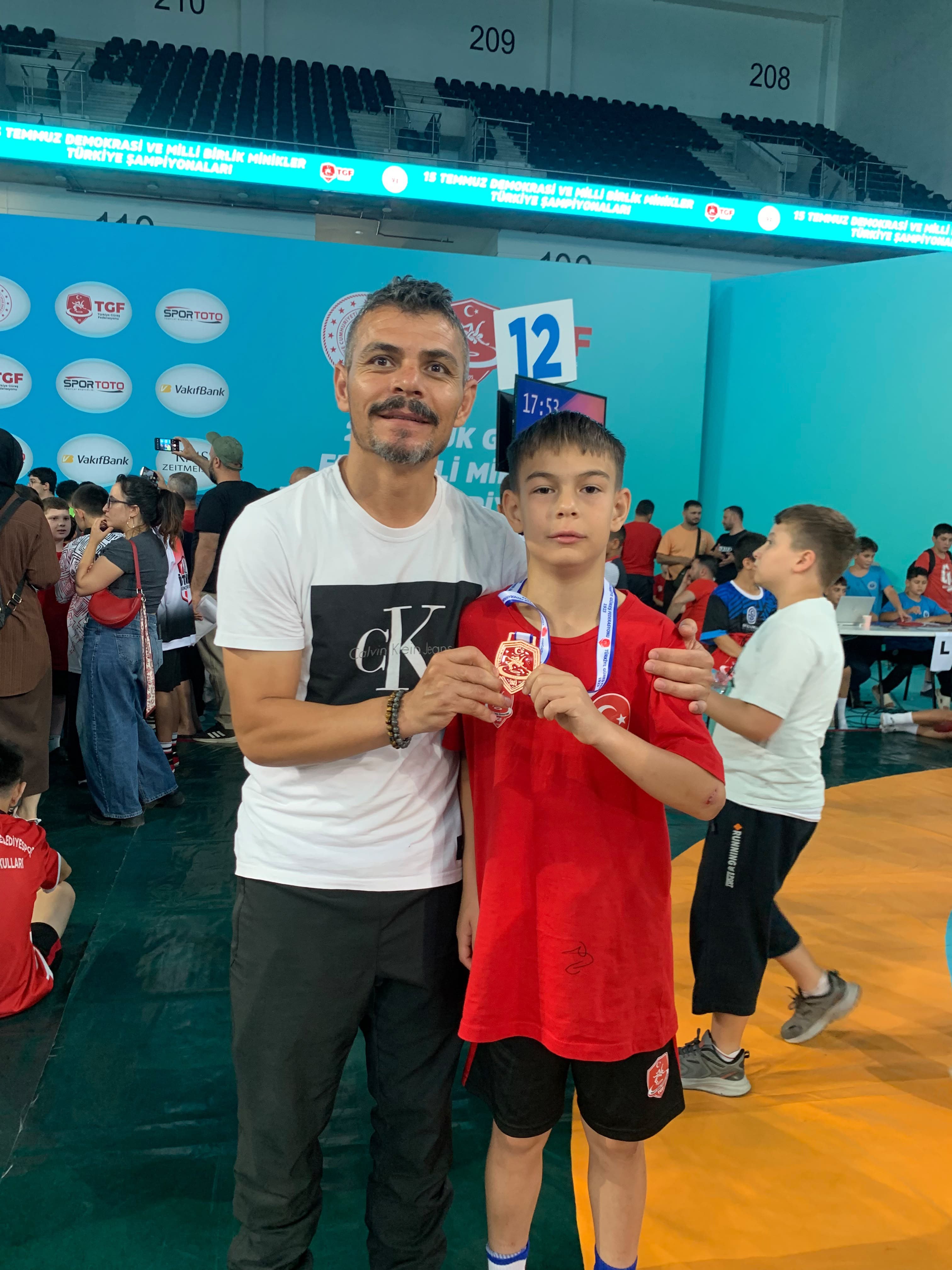 Eskişehirli Güreşçi Ahmet Efe Aykol Türkiye Beşincisi Oldu